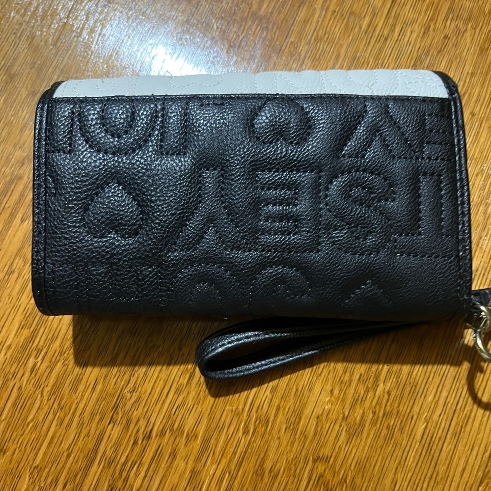 Betsey Johnson Black and White Clutch - Picture 5 of 11